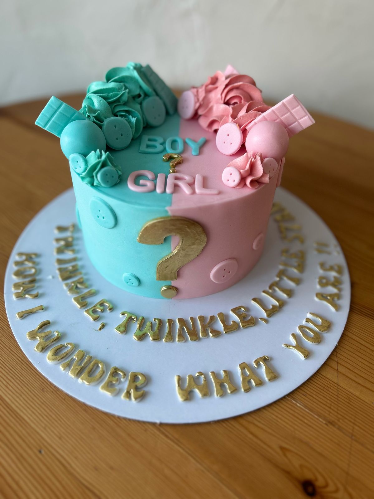 Gender Reveal Cake-Boy or Girl